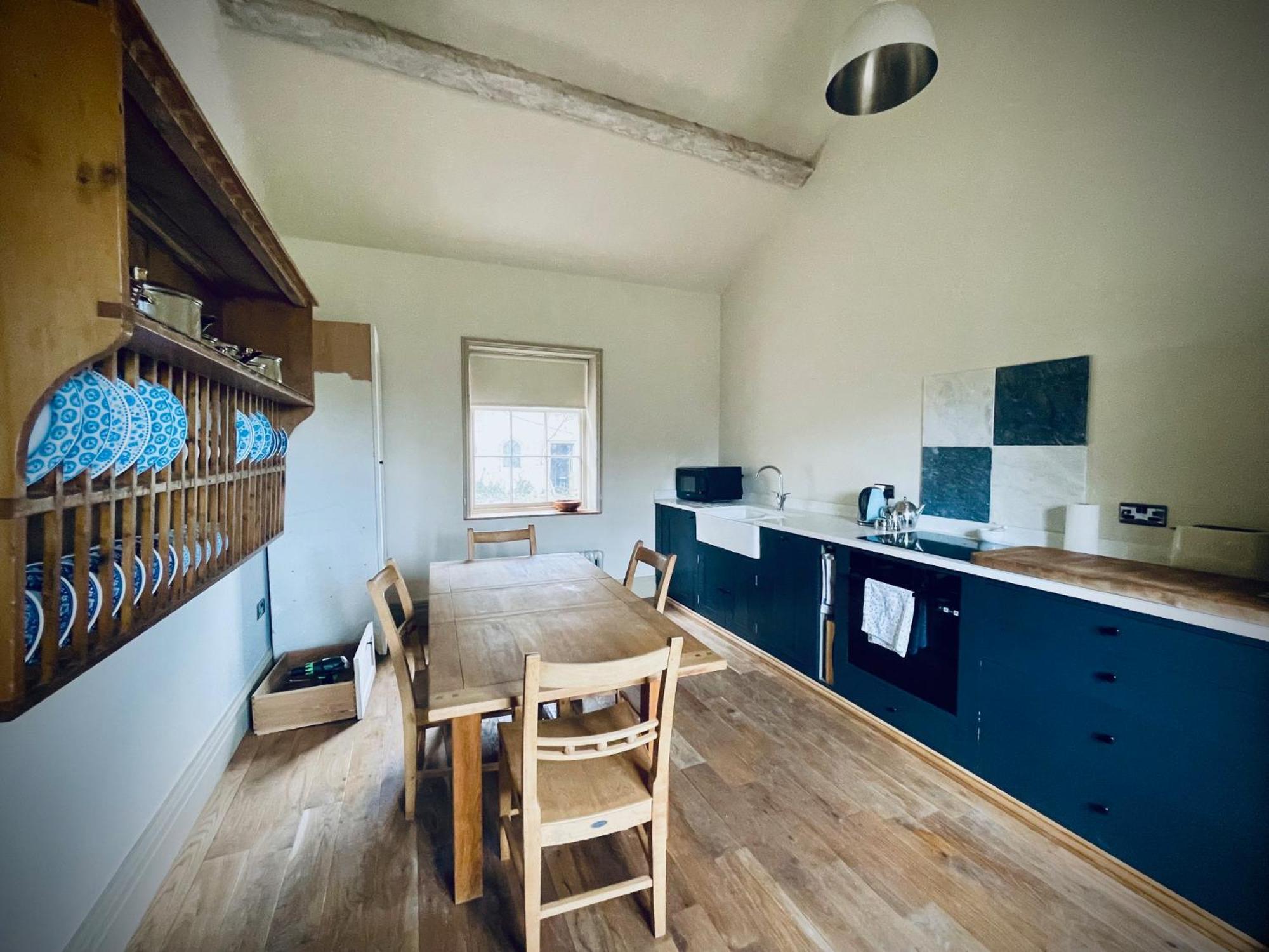 Apartment At Llanerchydol Hall Welshpool Exteriör bild
